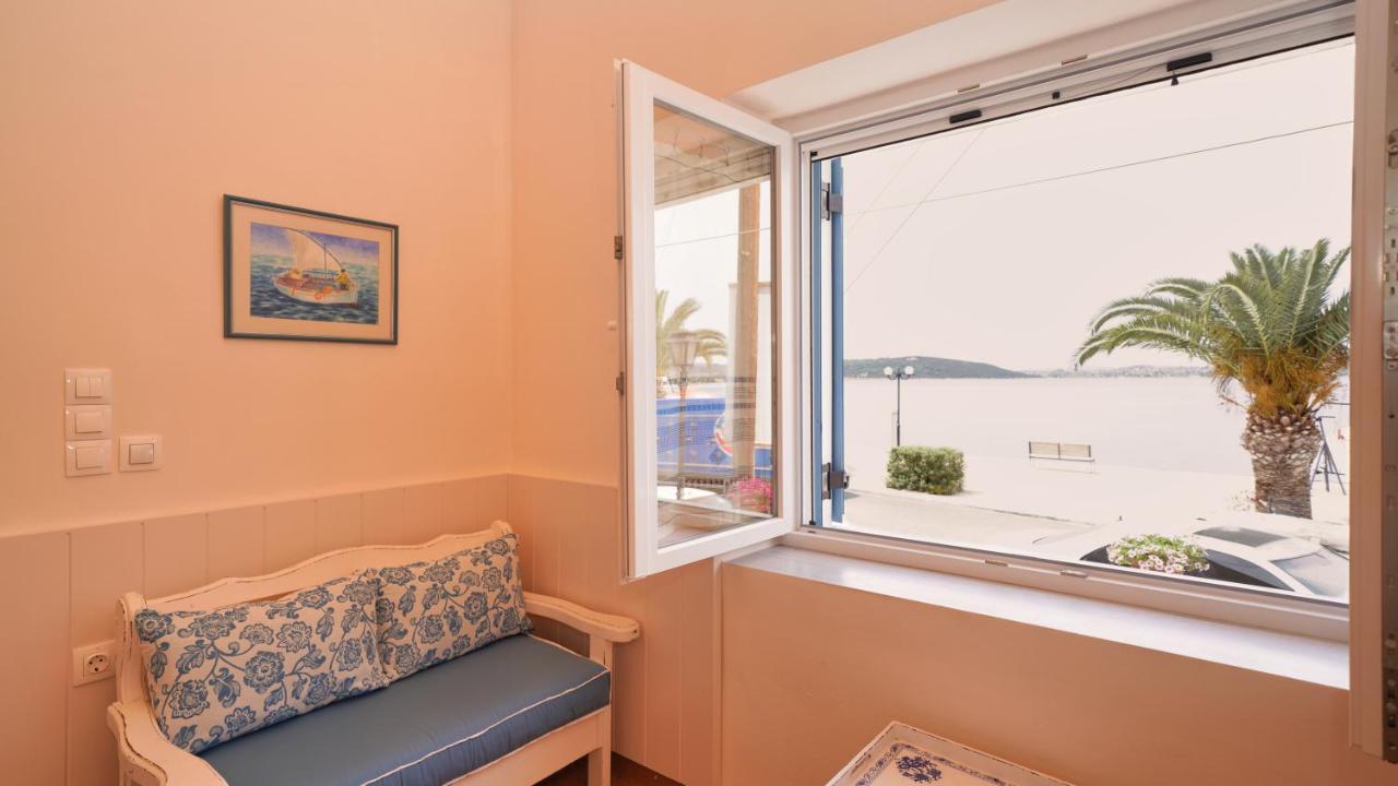 Elli Apartment Ермиони Екстериор снимка