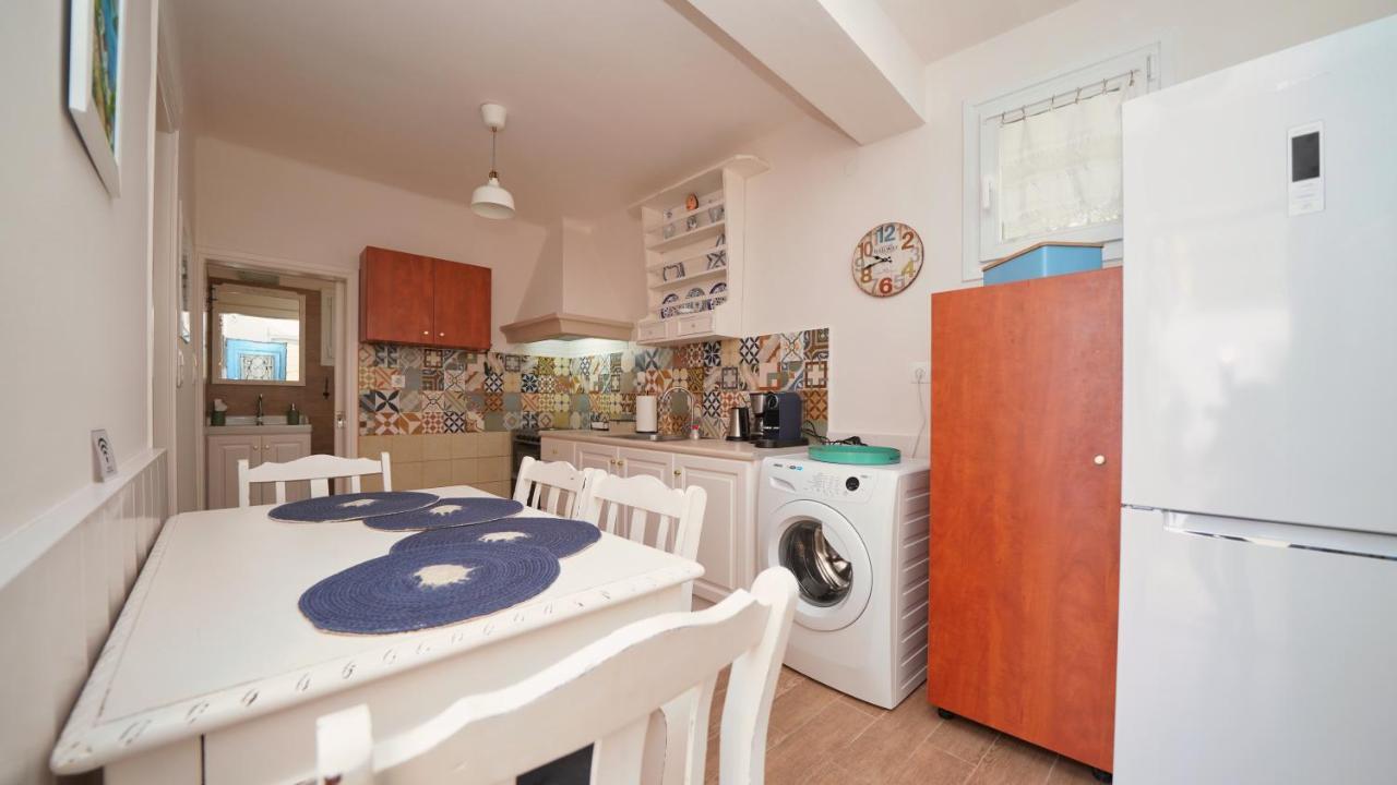 Elli Apartment Ермиони Екстериор снимка